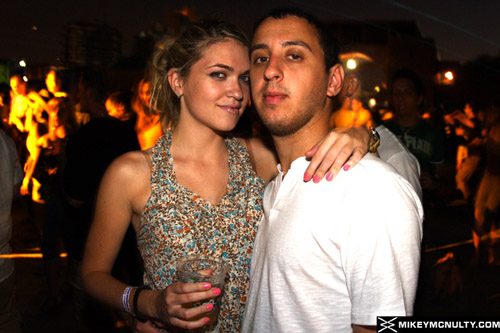 AVB_71307_64