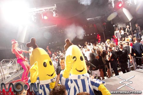 moon_bang_JRocOween_102610_001