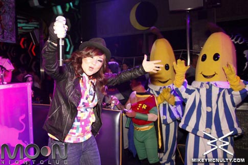 moon_bang_JRocOween_102610_084