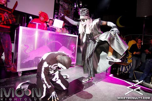 moon_bang_JRocOween_102610_092