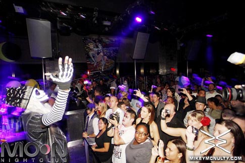 moon_bang_JRocOween_102610_096