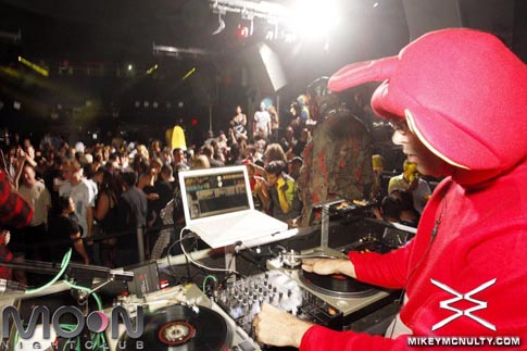 moon_bang_JRocOween_102610_130
