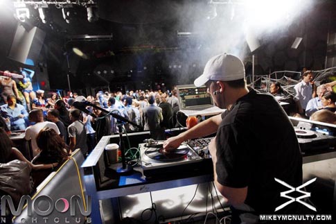 moon_bang_JRocOween_102610_184