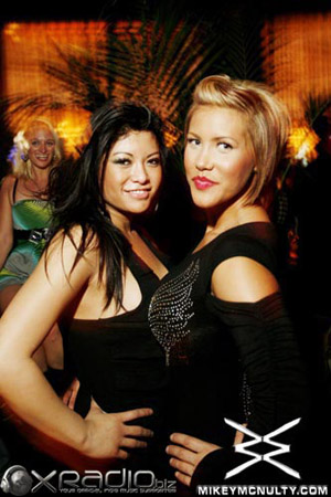 Blush_XradioParty_12010_029