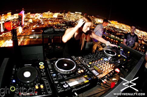 ghostbar_82010_075