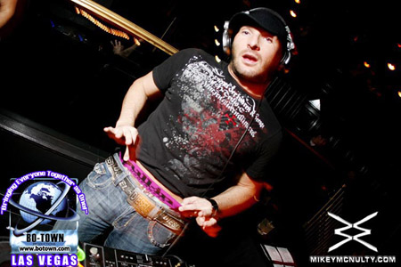 Godskitchen_SandervanDoorn_BodyEnglish_LasVegas_102109_004