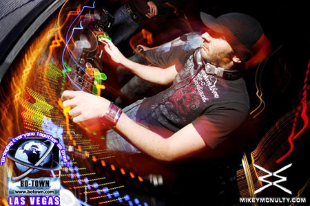 Godskitchen_SandervanDoorn_BodyEnglish_LasVegas_102109_017