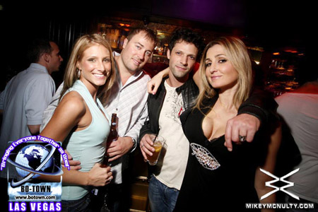 Godskitchen_SandervanDoorn_BodyEnglish_LasVegas_102109_080