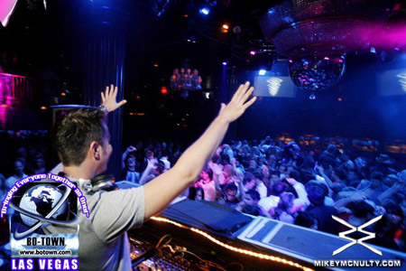 Godskitchen_SandervanDoorn_BodyEnglish_LasVegas_102109_092