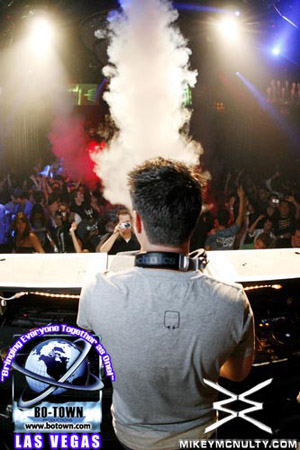 Godskitchen_SandervanDoorn_BodyEnglish_LasVegas_102109_141