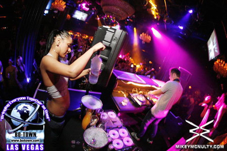 Godskitchen_SandervanDoorn_BodyEnglish_LasVegas_102109_148