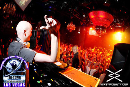 FerryCorsten_Godskitchen_BodyEnglish_LasVegas_102809_007