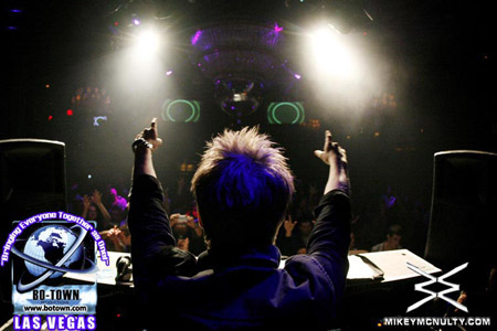 FerryCorsten_Godskitchen_BodyEnglish_LasVegas_102809_170