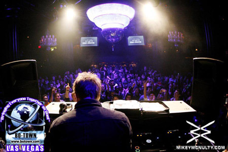FerryCorsten_Godskitchen_BodyEnglish_LasVegas_102809_181