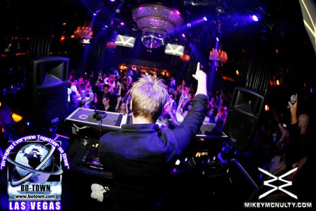 FerryCorsten_Godskitchen_BodyEnglish_LasVegas_102809_192