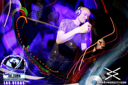 FerryCorsten_Godskitchen_BodyEnglish_LasVegas_102809_210