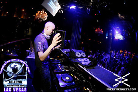 FerryCorsten_Godskitchen_BodyEnglish_LasVegas_102809_214