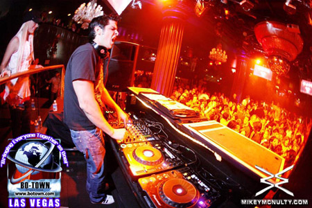 BodyEnglish_Godskitchen_DjIrene_71509_004
