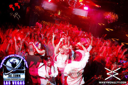 BodyEnglish_Godskitchen_DjIrene_71509_021