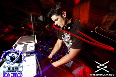 BodyEnglish_Godskitchen_DjIrene_71509_078