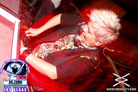 BodyEnglish_Godskitchen_DjIrene_71509_106