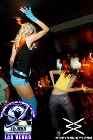 Godskitchen_MissNine_BodyEnglish_LasVegas_81209_62