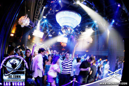 Godskitchen_BodyEnglish_AndyMoor_LasVegas_82609_077