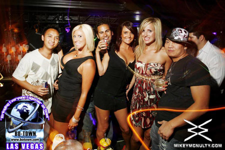 Godskitchen_BodyEnglish_MorganPage_LasVegas_8509_043