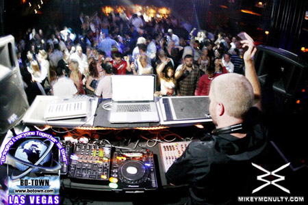 Godskitchen_BodyEnglish_MorganPage_LasVegas_8509_073