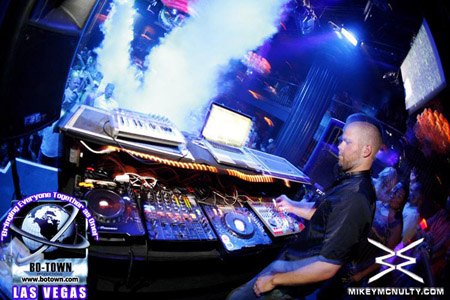 Godskitchen_BodyEnglish_MorganPage_LasVegas_8509_077