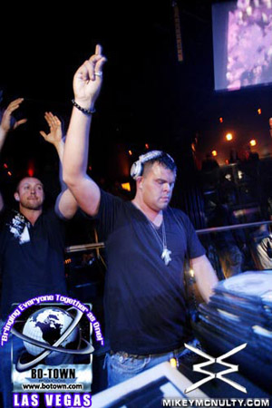 Godskitchen_BodyEnglish_HardRockHotel_JohnDahlback_91609_81