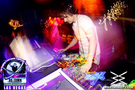 Godskitchen_BodyEnglish_PaoloMojo_HardRock_LasVegas_93009_50