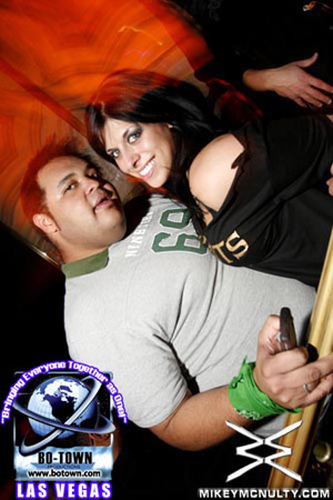 Godskitchen_BodyEnglish_RogerSanchez_120909_040