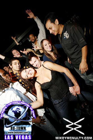 Godskitchen_BodyEnglish_RogerSanchez_120909_082