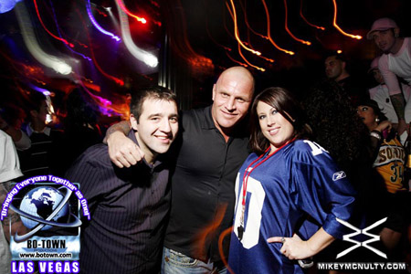 Godskitchen_BodyEnglish_RogerSanchez_120909_098