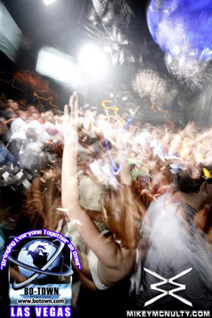 Godskitchen_BodyEnglish_AustinLeeds_Starkillers_LasVegas_81909_66