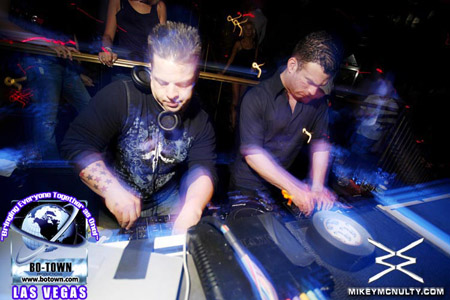 Godskitchen_BodyEnglish_AustinLeeds_Starkillers_LasVegas_81909_80