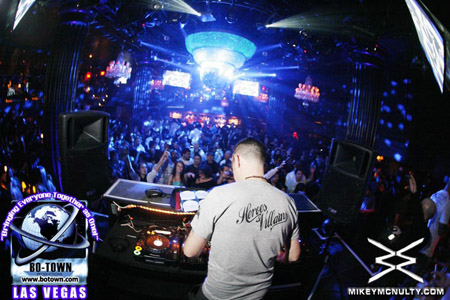 Godskitchen_JudgeJules_BodyEnglish_LasVegas_112509_025