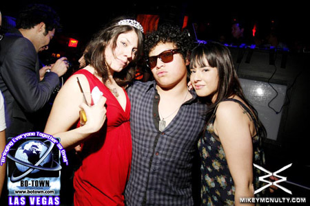 Godskitchen_NicFanciulli_BodyEnglish_LasVegas_120209_113