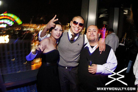MoonNightclub_DjDan_DonaldGlaude_DaveGarcia_92009_061