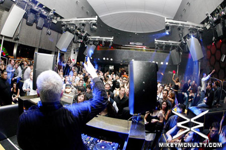 AboveandBeyond_JordanStevens_BoomJinx_Moon_LasVegas_112209_010