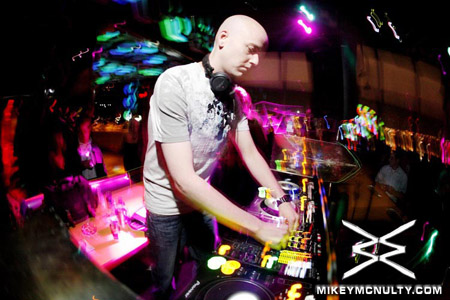 AboveandBeyond_JordanStevens_BoomJinx_Moon_LasVegas_112209_073