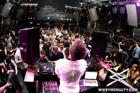 GoodlifeSundays_MoonNightclub_EddieHalliwell_120609_28