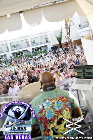 FabulousFestival-CarlCox-PalmsPool-9609_023