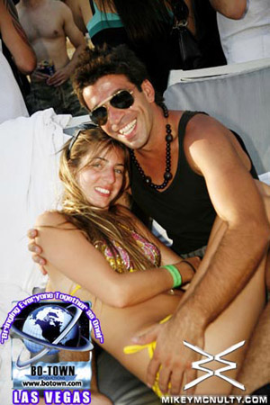 FabulousFestival-CarlCox-PalmsPool-9609_036