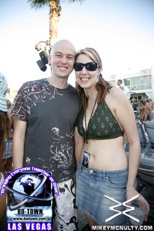 FabulousFestival-CarlCox-PalmsPool-9609_047