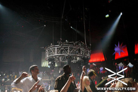 ArminvanBuuren_Perfecto_RainNightclub_LasVegas_101009_179