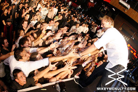 ArminvanBuuren_Perfecto_RainNightclub_LasVegas_101009_201