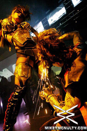 PerfectoVegas_Rain_FelixDaHousecat_121909_057