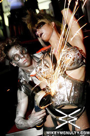 PerfectoVegas_Rain_FelixDaHousecat_121909_061